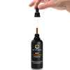 AYUVANA Bio Cordyceps Tinktur - Die Pipette wird langsam aus dem Glas gezogen.